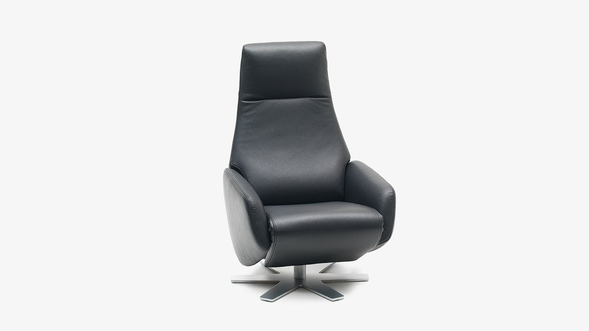 Schwarzer Ledersessel mit Relaxfunktion von Frank Sitzmöbel FSM, elegantes Design.