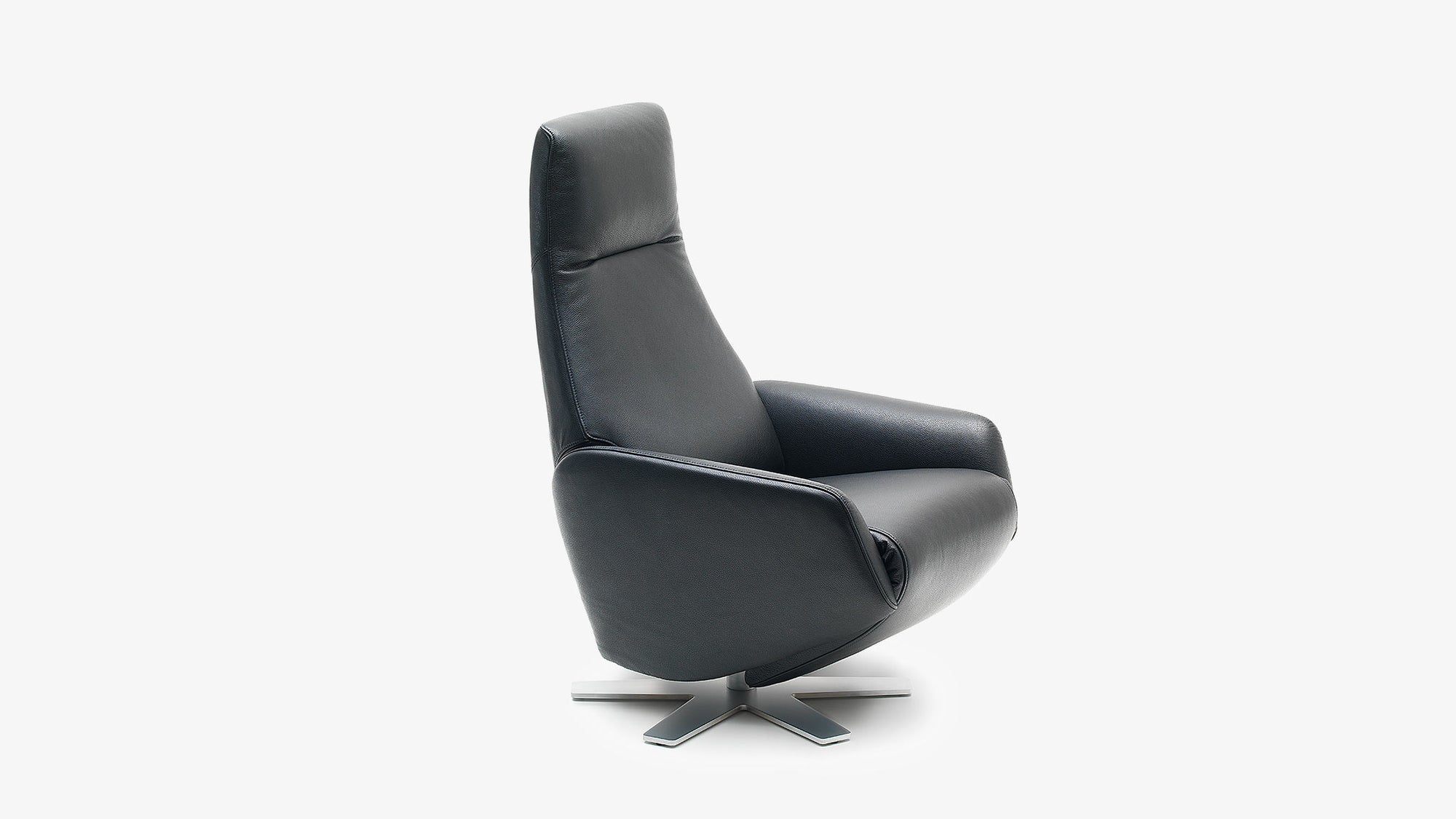 Schwarzer Ledersessel von Frank Sitzmöbel FSM, drehbar, elegantes Design für stilvolle Räume.