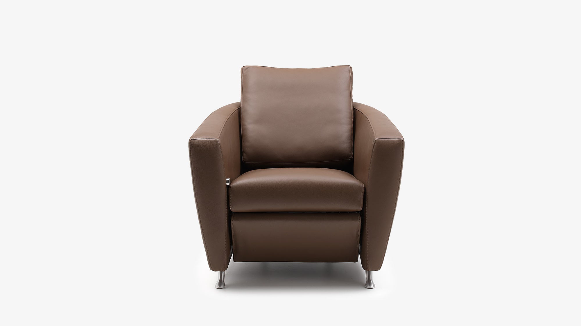 Brauner Ledersessel von Frank Sitzmöbel FSM mit eleganten Metallfüßen und Relaxfunktion.