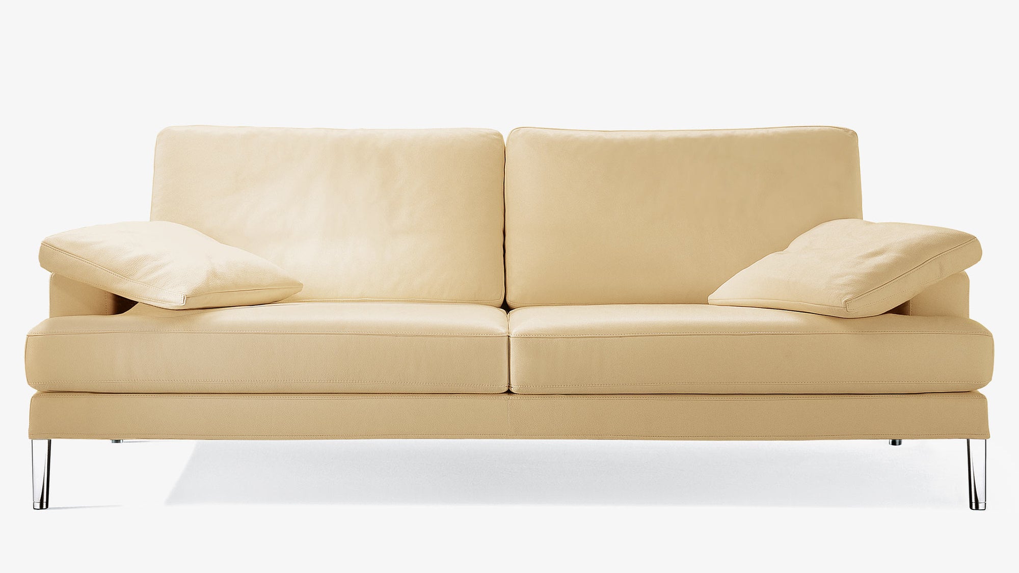 Beiges Ledersofa von Frank Sitzmöbel FSM mit eleganten Metallfüßen und zeitlosem Design.