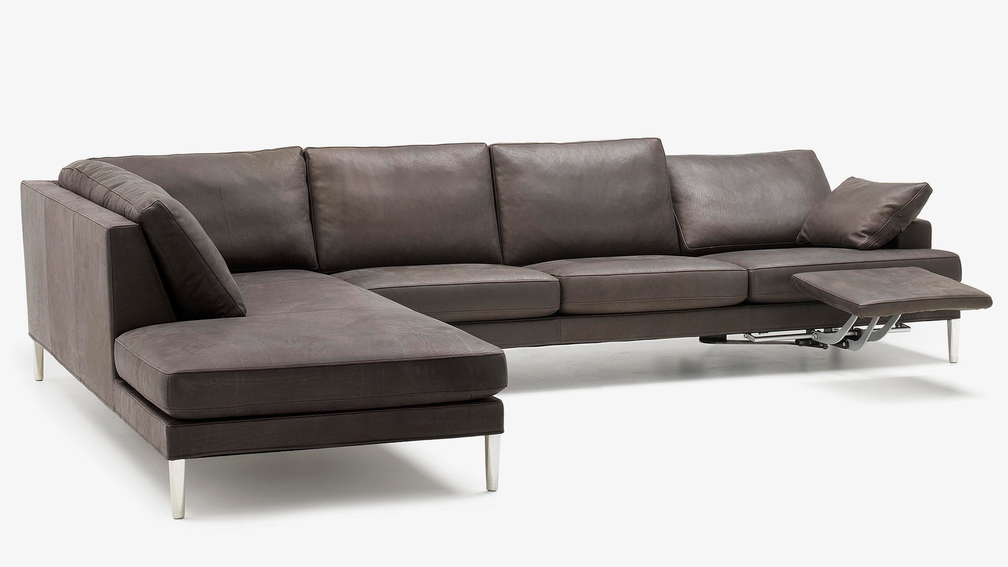 Ecksofa aus braunem Leder mit Relaxfunktion von Frank Sitzmöbel FSM.